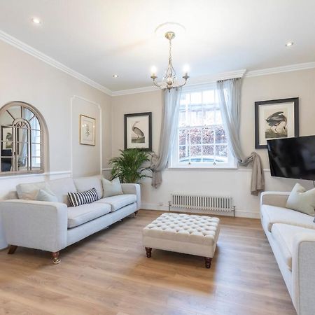 Beautiful 4 Bedroom Home Cheltenham Esterno foto