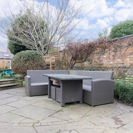 Beautiful 4 Bedroom Home Cheltenham Esterno foto