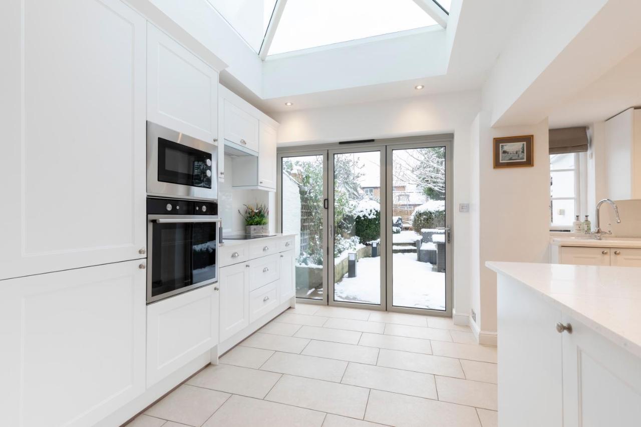 Beautiful 4 Bedroom Home Cheltenham Esterno foto