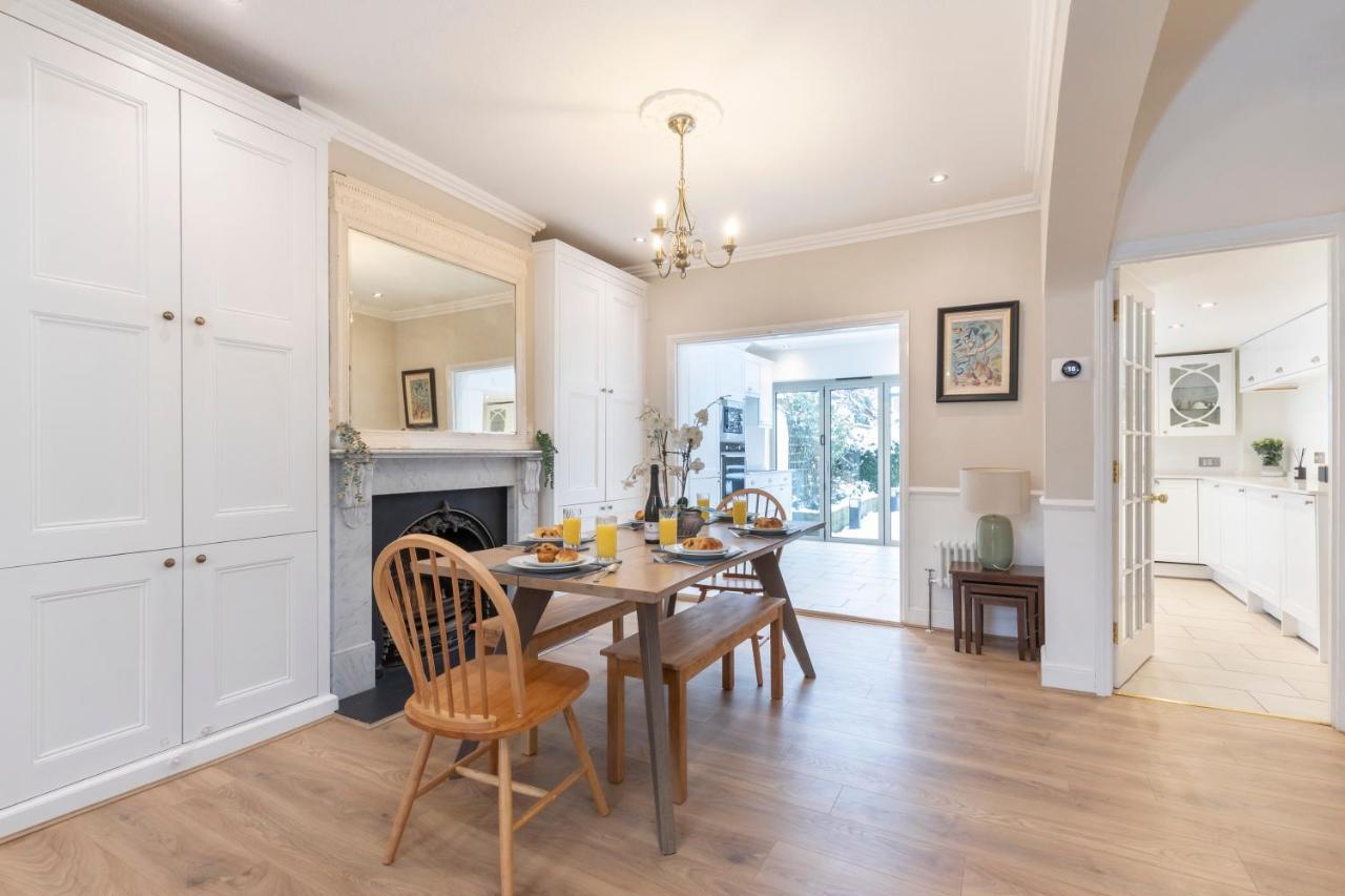 Beautiful 4 Bedroom Home Cheltenham Esterno foto